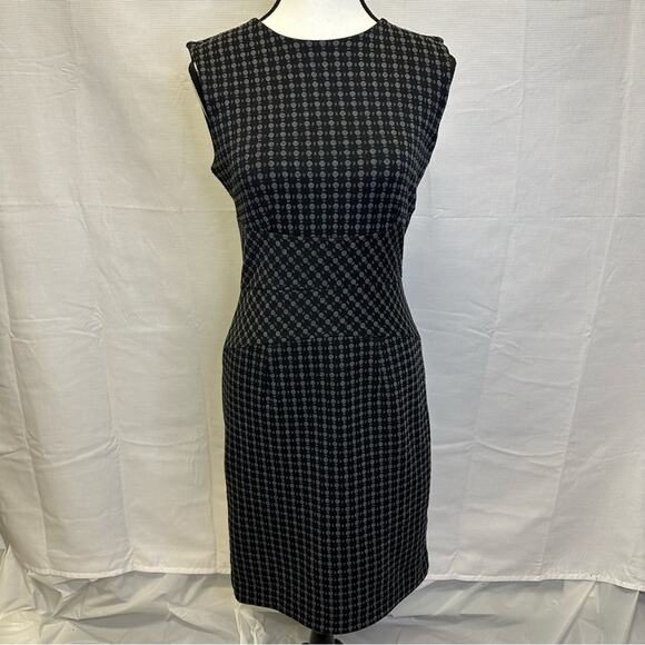 Banana Republic Black and Gray Patterned Sheath Dress - Size 0 - Picture 2 of 13